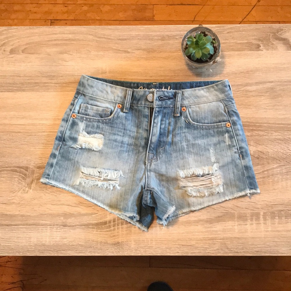 High waisted, light wash, Aeropostale shorts